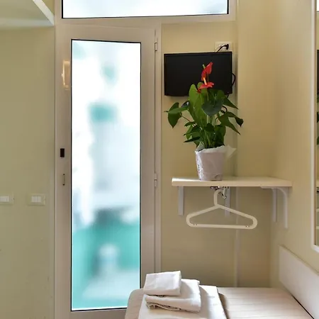 Small Single Bed & Breakfast Rome