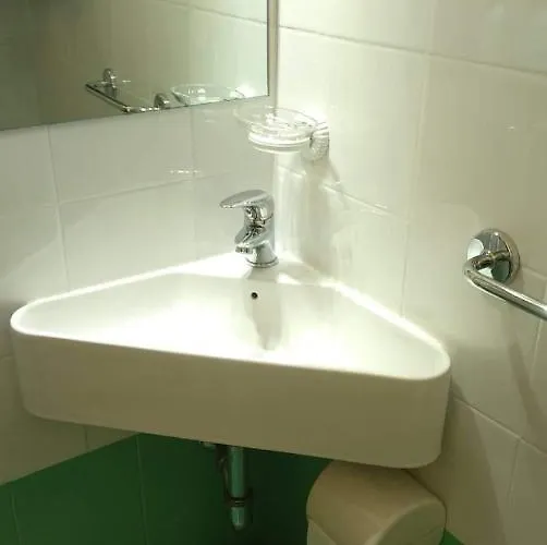 Oda ve Kahvaltı Small Single *